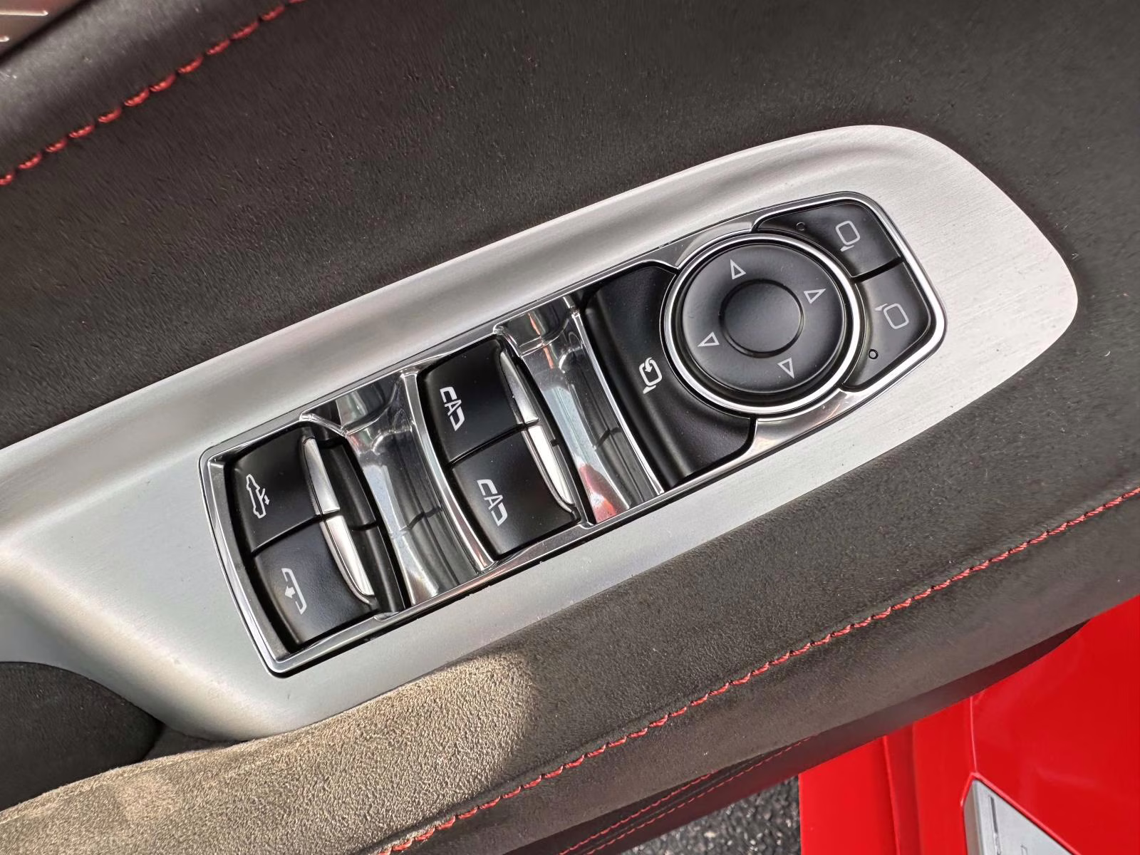 2022 Red Mist Metallic Tintcoat Chevrolet Corvette 2dr Stingray Conv w/3LT RWD Sedan