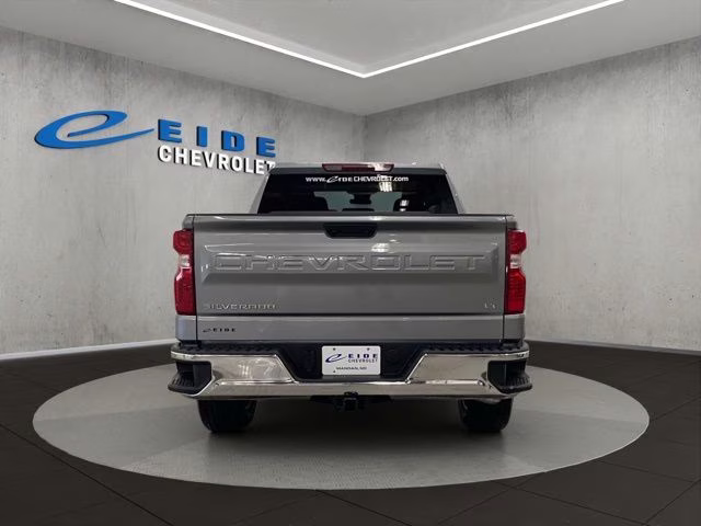 2026 Sterling Gray Metallic Chevrolet Silverado 1500 LT 4X4 Truck