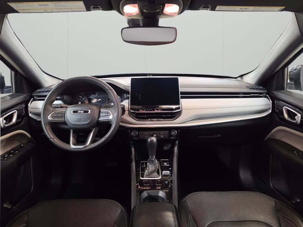 2023 Granite Crystal Metallic Clearcoat Jeep Compass Limited 4X4 SUV