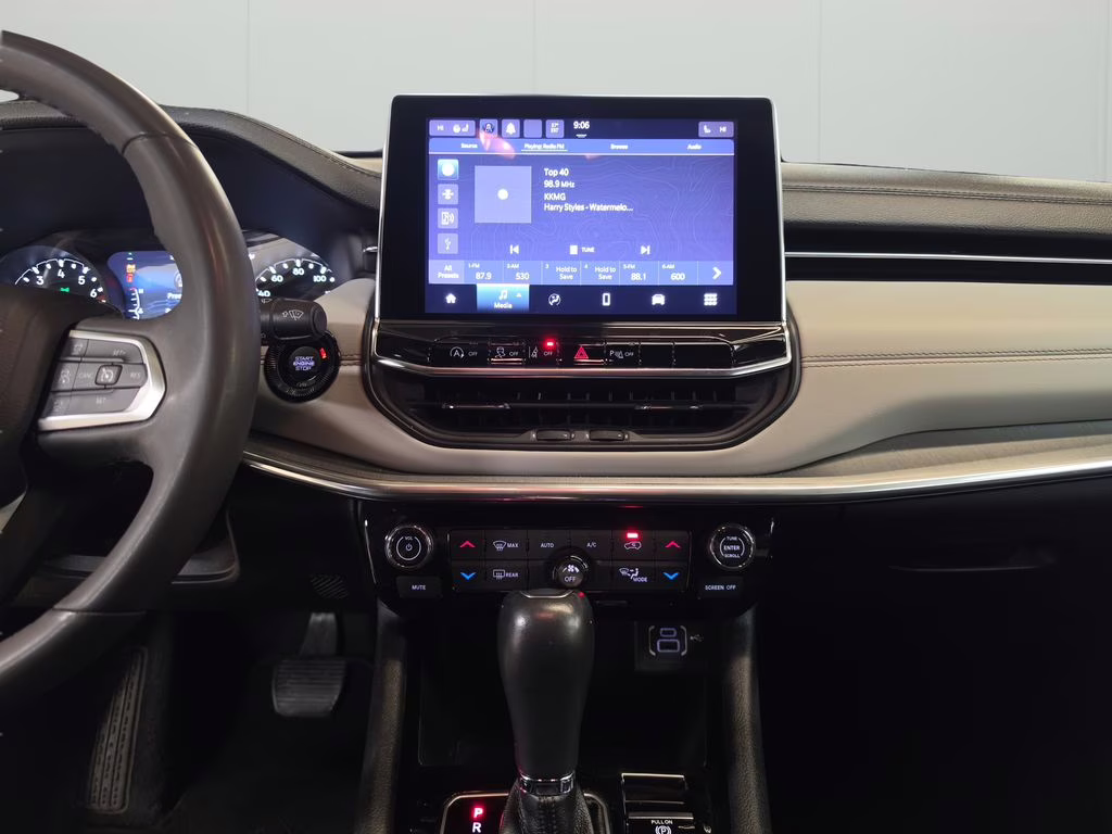 2023 Granite Crystal Metallic Clearcoat Jeep Compass Limited 4X4 SUV