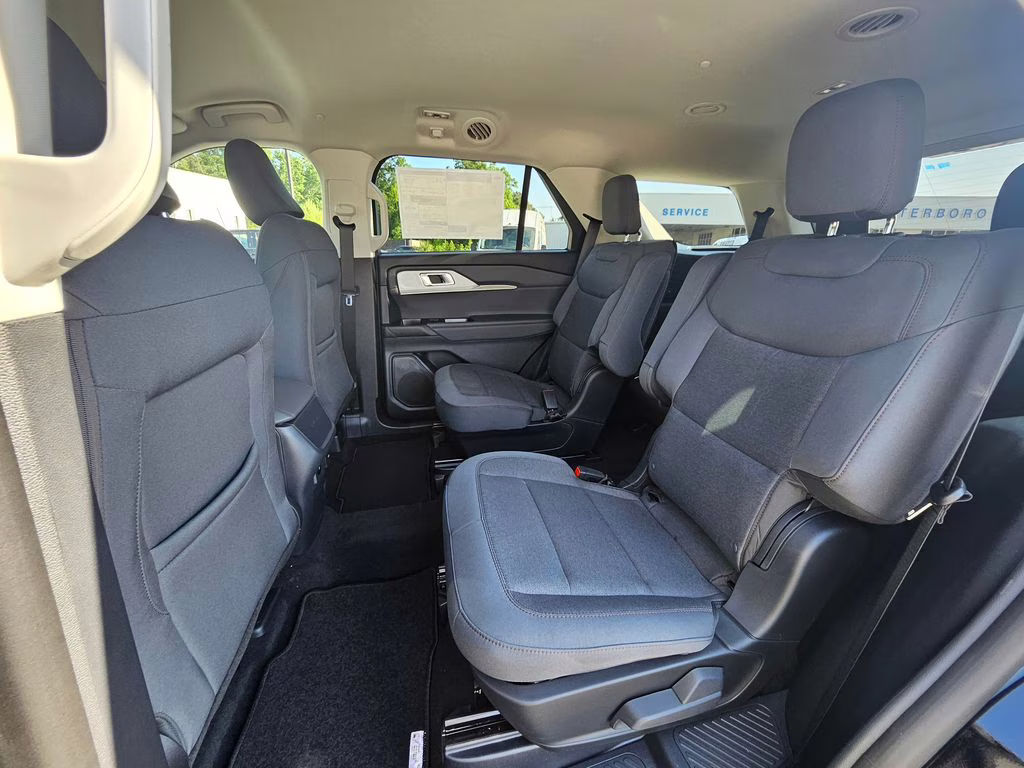 2026 Agate Black Metallic Ford Explorer Active RWD SUV