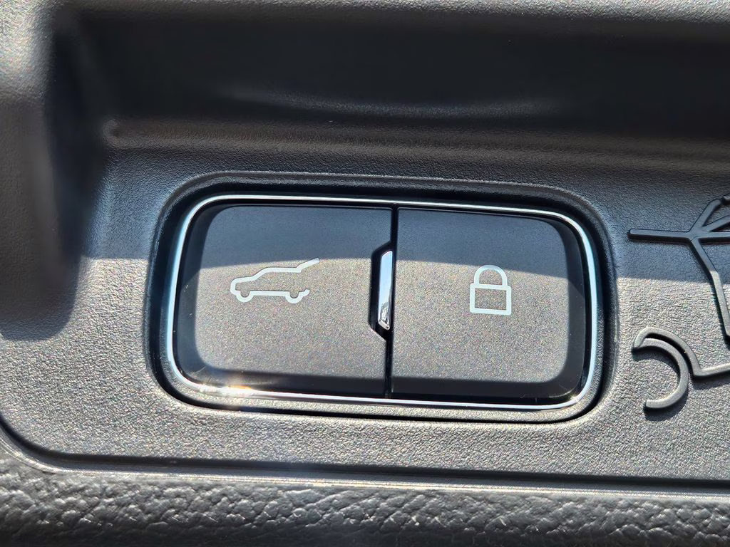 2026 Agate Black Metallic Ford Explorer Active RWD SUV