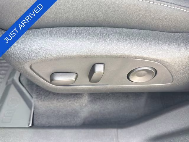 2026 Lakeshore Blue Metallic Chevrolet Traverse LT FWD SUV