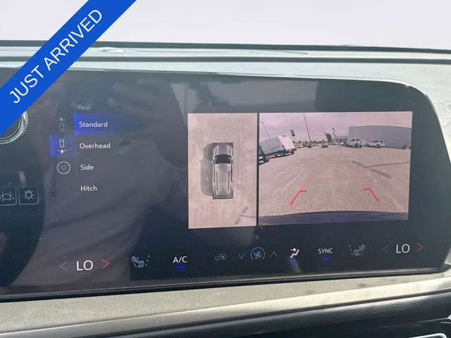 2026 Lakeshore Blue Metallic Chevrolet Traverse LT FWD SUV