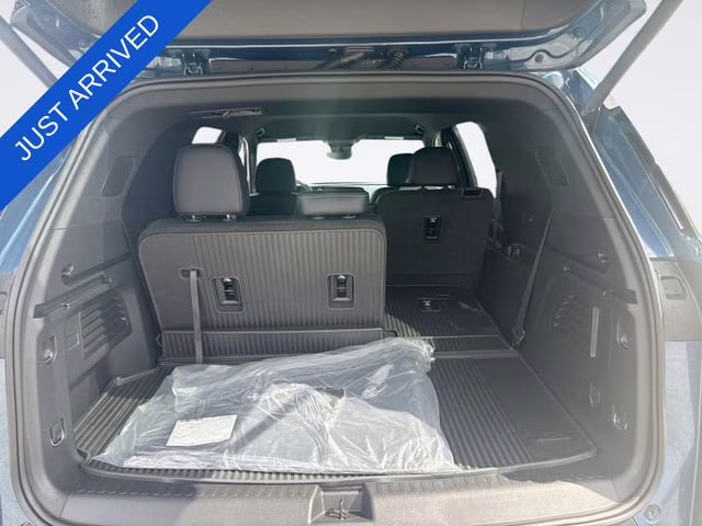 2026 Lakeshore Blue Metallic Chevrolet Traverse LT FWD SUV