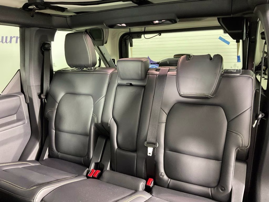2026 Gray Metallic Ford Bronco Badlands 4X4 SUV