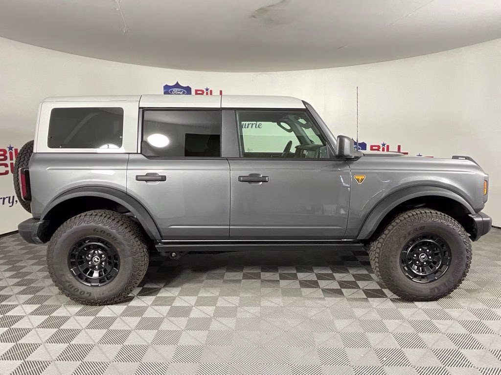 2026 Gray Metallic Ford Bronco Badlands 4X4 SUV