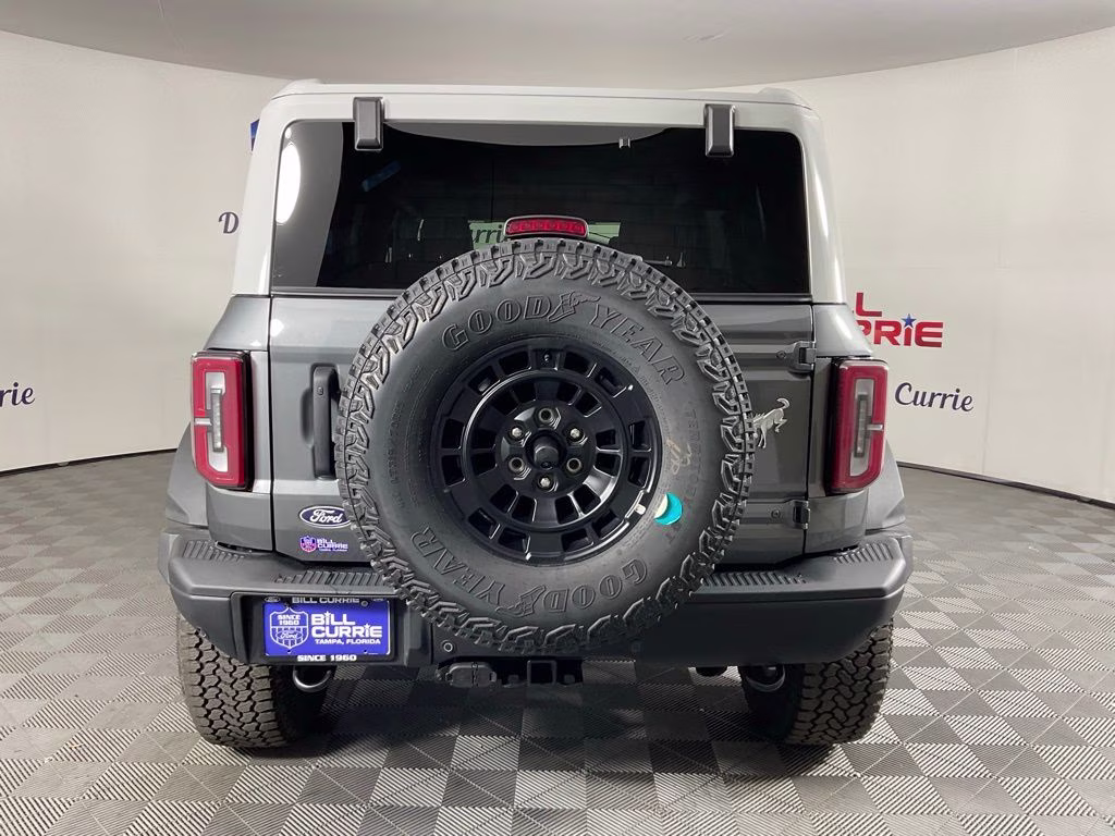2026 Gray Metallic Ford Bronco Badlands 4X4 SUV