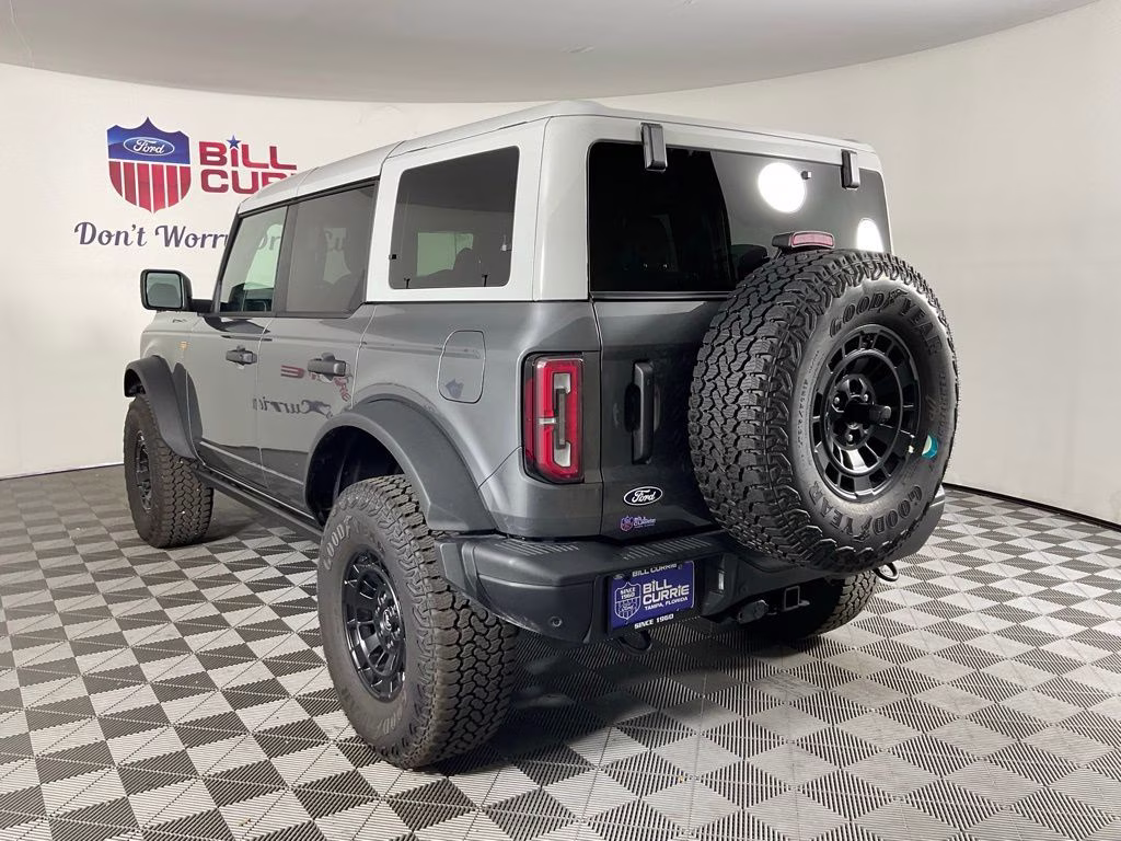 2026 Gray Metallic Ford Bronco Badlands 4X4 SUV
