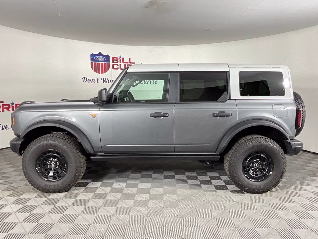 2026 Gray Metallic Ford Bronco Badlands 4X4 SUV