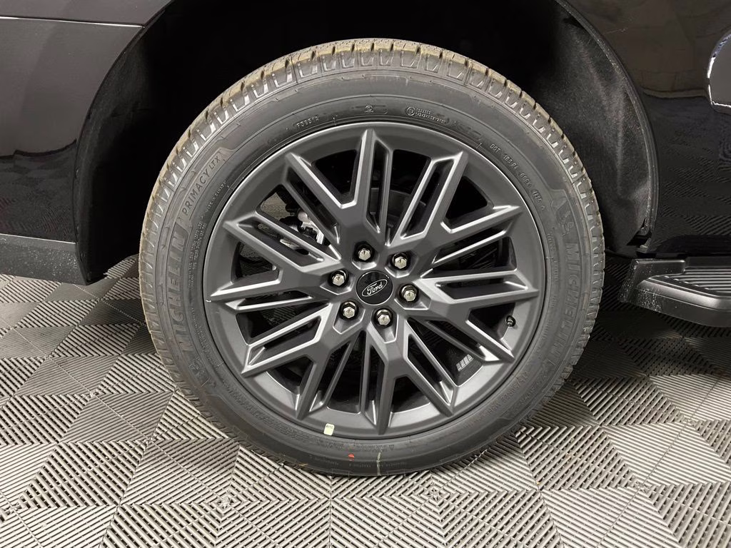 2026 Black Metallic Ford Expedition Platinum 4X4 SUV