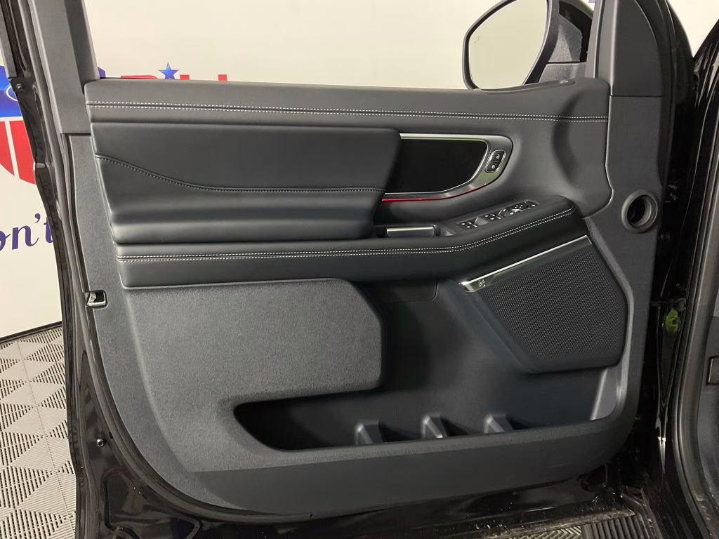 2026 Black Metallic Ford Expedition Platinum 4X4 SUV