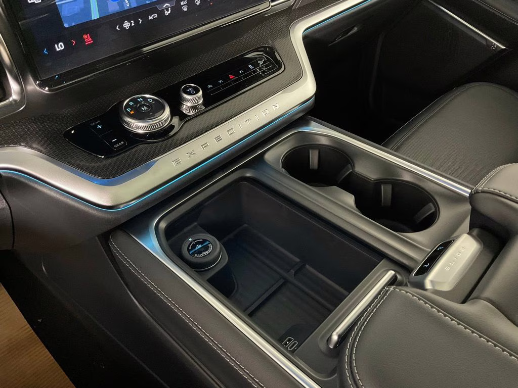 2026 Black Metallic Ford Expedition Platinum 4X4 SUV