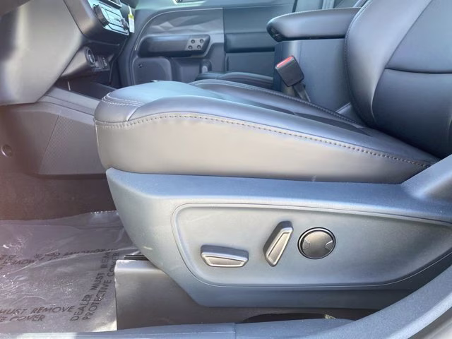 2026 Carbonized Gray Metallic Ford Maverick LARIAT AWD Truck