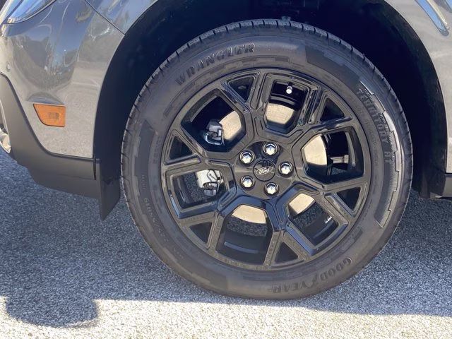 2026 Carbonized Gray Metallic Ford Maverick LARIAT AWD Truck