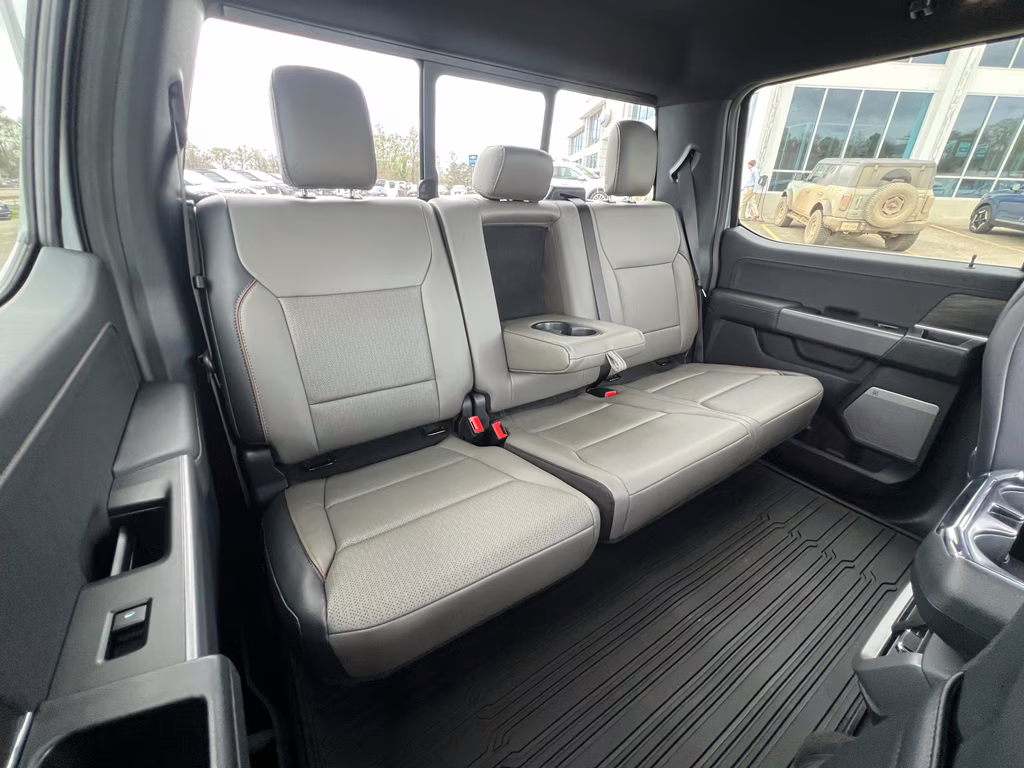 2026 Iconic Silver Metallic Ford F-150 LARIAT 4X4 Truck