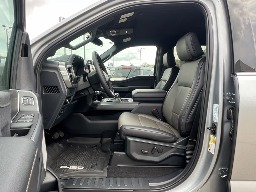 2026 Iconic Silver Metallic Ford F-150 LARIAT 4X4 Truck