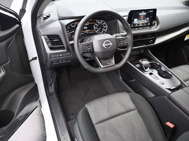 2026 Everest White Pearl Tricoat Nissan Rogue SV FWD SUV
