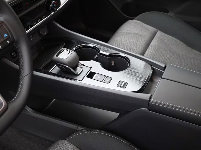 2026 Everest White Pearl Tricoat Nissan Rogue SV FWD SUV
