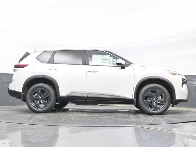 2026 Everest White Pearl Tricoat Nissan Rogue SV FWD SUV