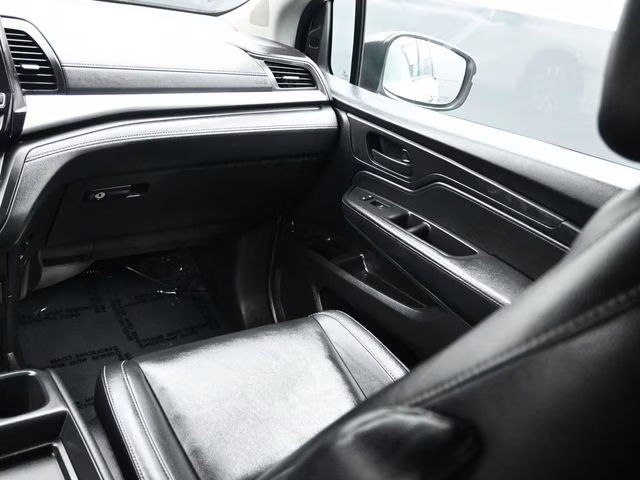 2021 Platinum White Pearl Honda Odyssey EX-L FWD Van