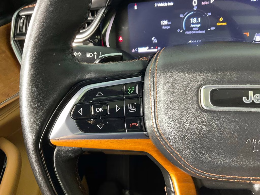 2023 Baltic Gray Metallic Clearcoat Jeep Grand Cherokee Summit Reserve 4X4 SUV