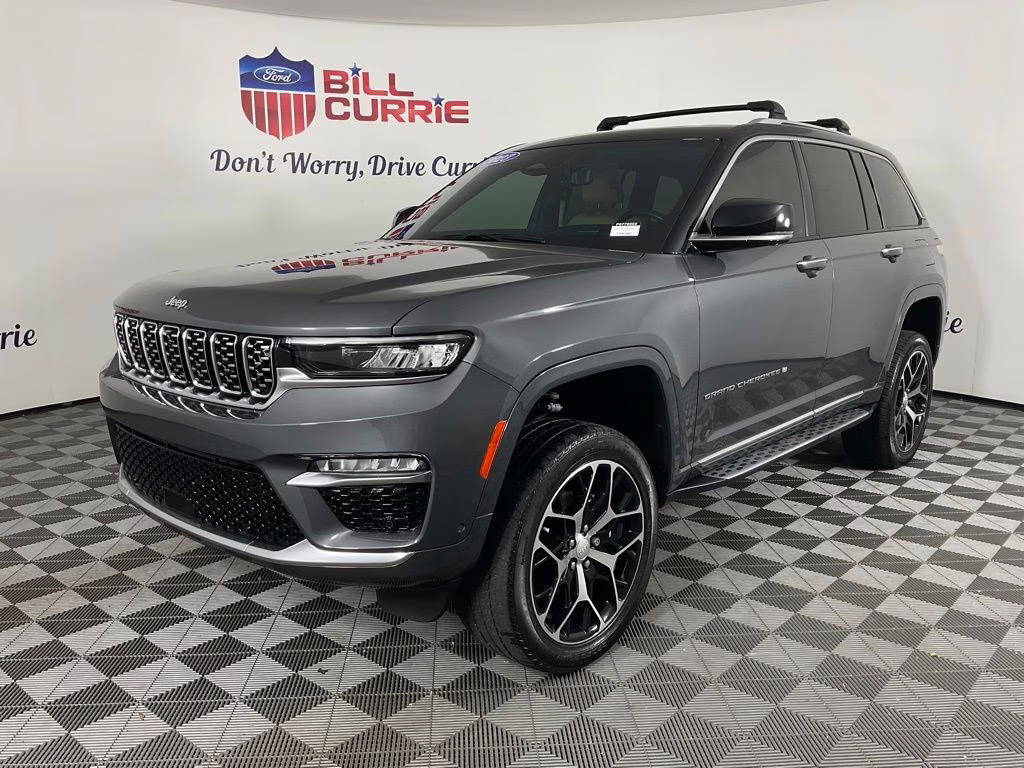 2023 Baltic Gray Metallic Clearcoat Jeep Grand Cherokee Summit Reserve 4X4 SUV