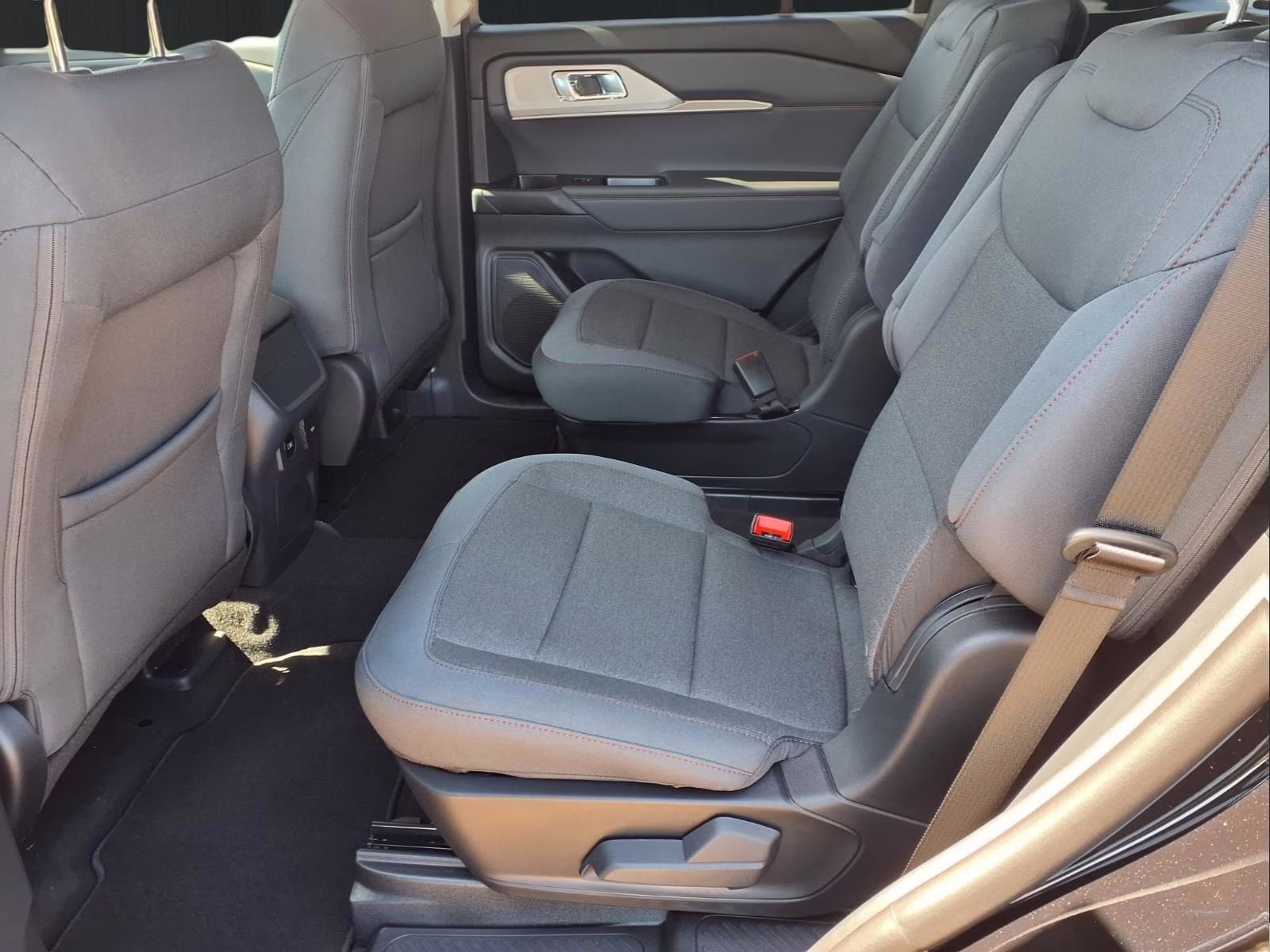 2026 Black Metallic Ford Explorer Active RWD SUV