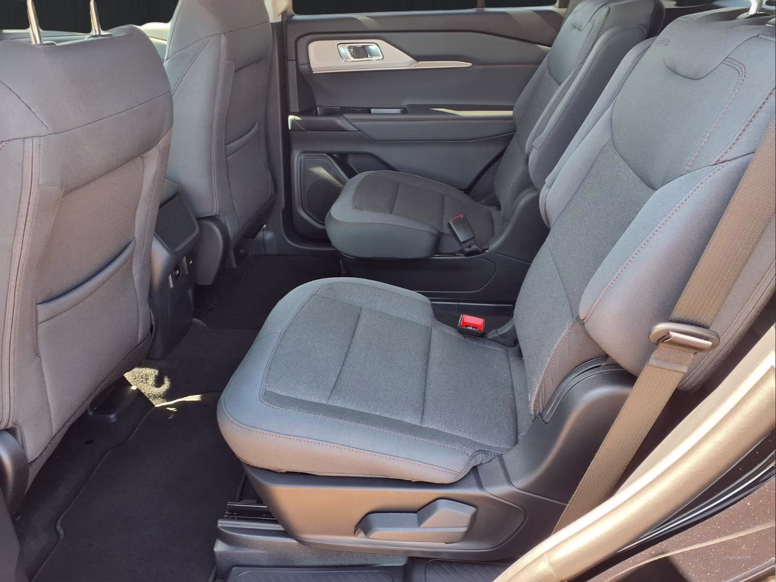 2026 Black Metallic Ford Explorer Active RWD SUV