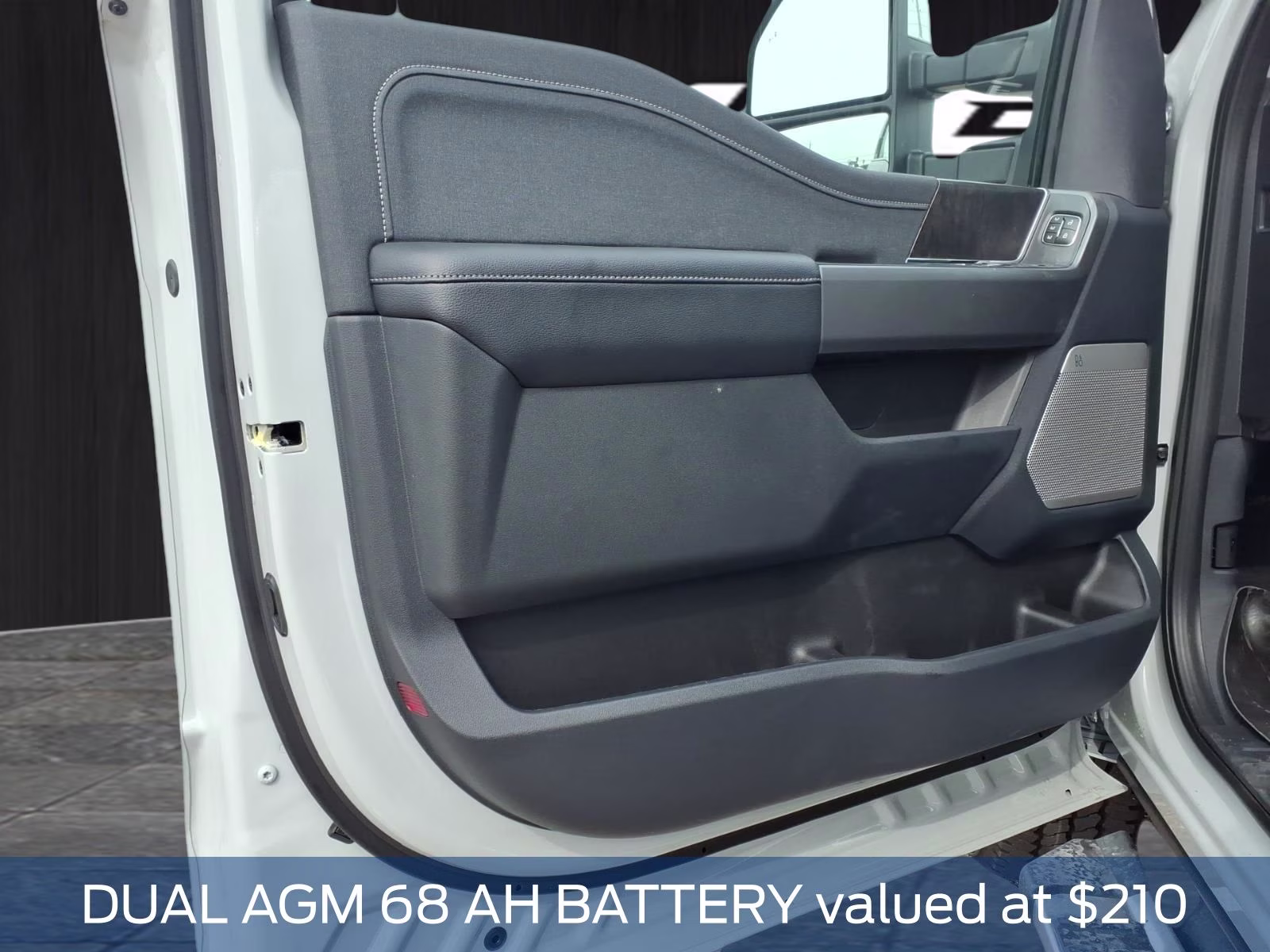 2026 Avalanche Ford Super Duty F-350 SRW Lariat 4X4 Truck