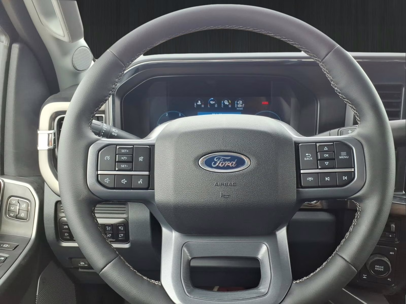 2026 Avalanche Ford Super Duty F-350 SRW Lariat 4X4 Truck