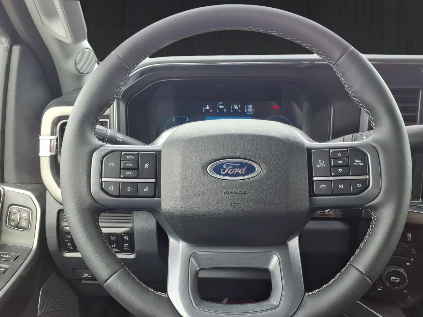 2026 Avalanche Ford Super Duty F-350 SRW Lariat 4X4 Truck