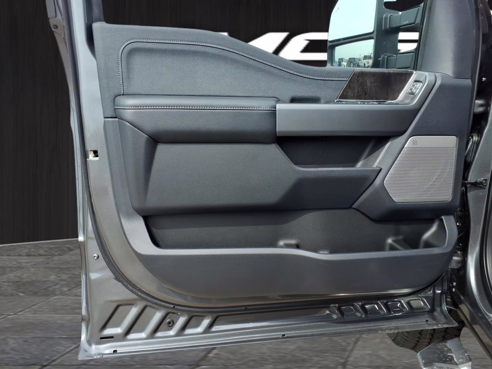 2026 Gray Metallic Ford Super Duty F-350 SRW Lariat 4X4 Truck