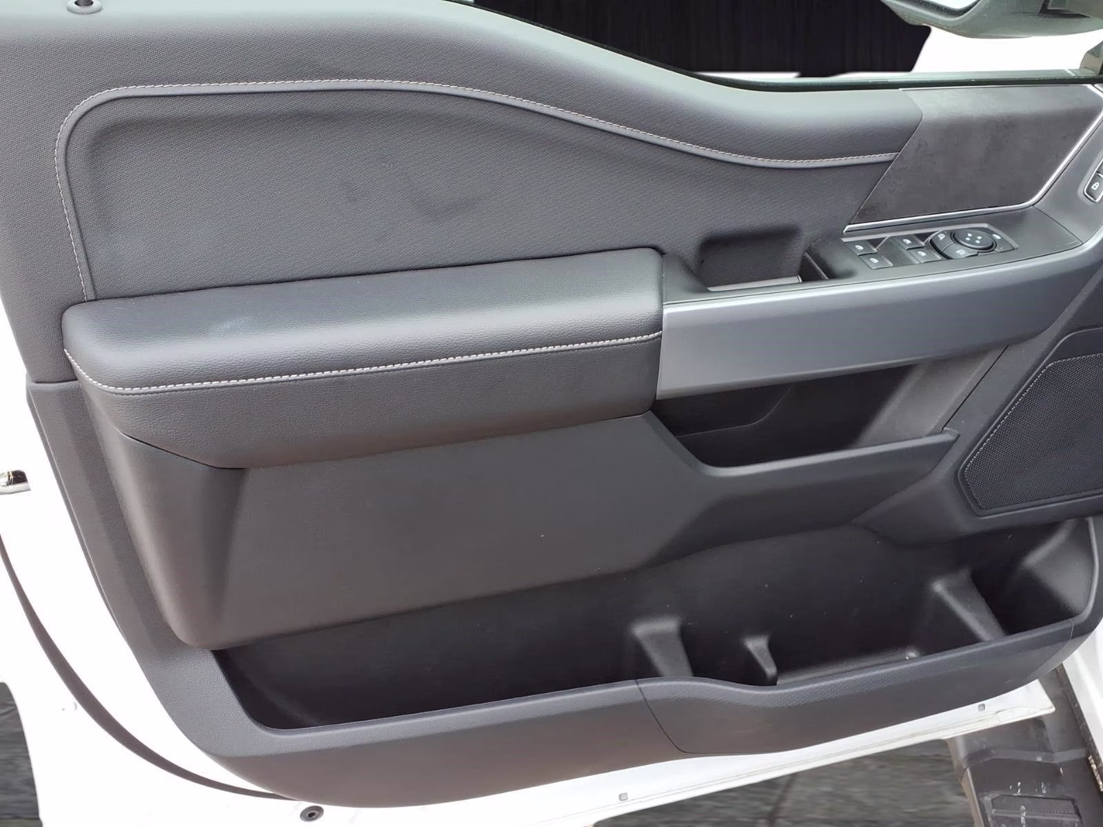 2026 Oxford White Ford F-150 XLT RWD Truck