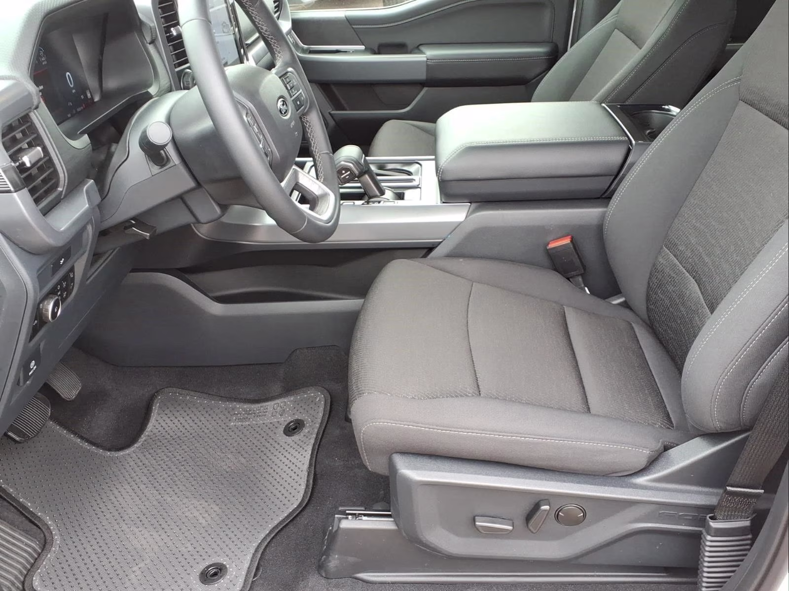 2026 Oxford White Ford F-150 XLT RWD Truck
