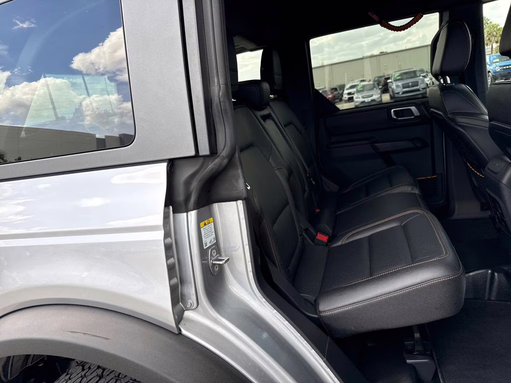 2024 Iconic Silver Metallic Ford Bronco Badlands 4X4 SUV