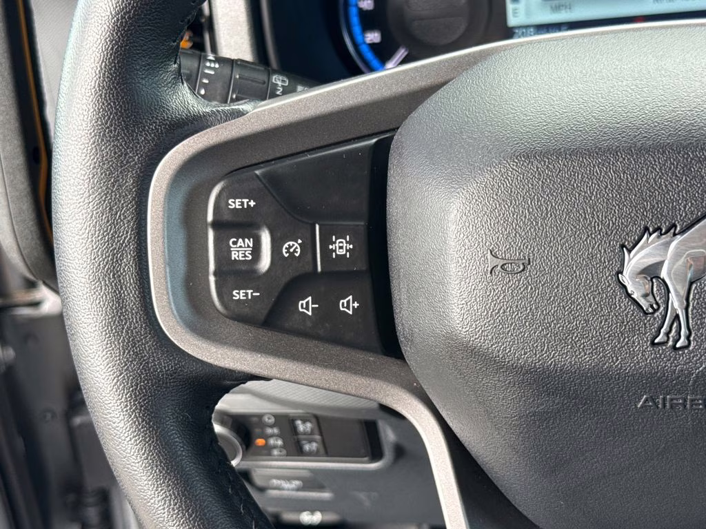 2024 Iconic Silver Metallic Ford Bronco Badlands 4X4 SUV