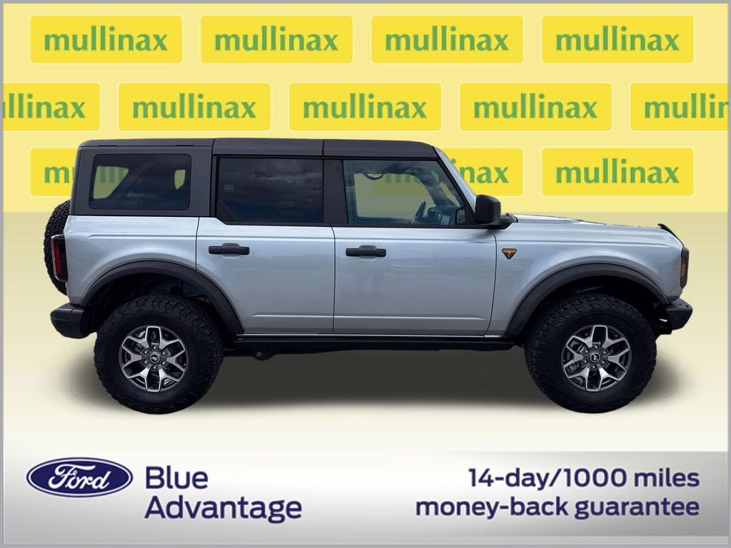 2024 Iconic Silver Metallic Ford Bronco Badlands 4X4 SUV