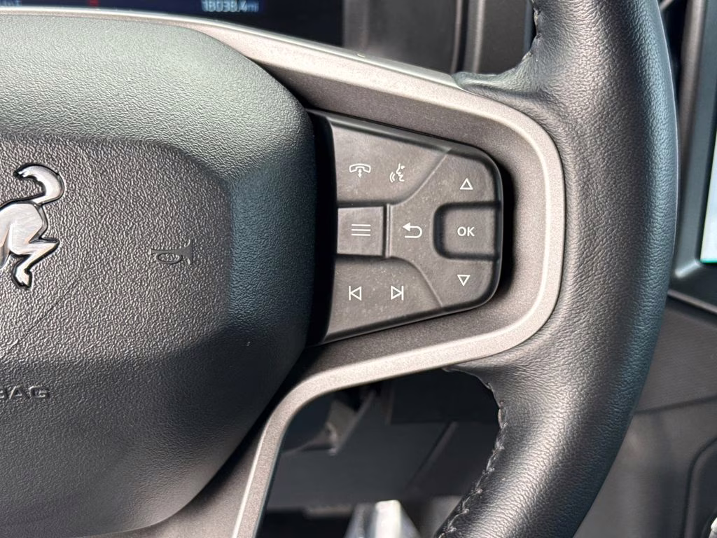 2024 Iconic Silver Metallic Ford Bronco Badlands 4X4 SUV