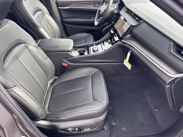 2026 Baltic Gray Metallic Clearcoat Jeep Grand Cherokee Limited 4X4 SUV