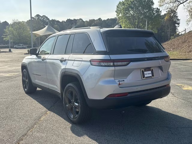 2026 Silver Zynith Jeep Grand Cherokee Limited 4X4 SUV