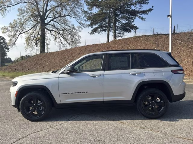 2026 Silver Zynith Jeep Grand Cherokee Limited 4X4 SUV