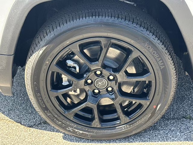 2026 Bright White Clearcoat Jeep Compass Latitude Altitude 4X4 SUV