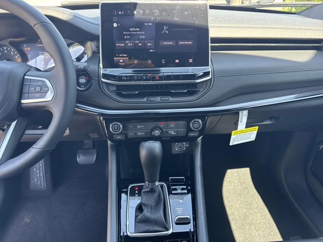 2026 Bright White Clearcoat Jeep Compass Latitude Altitude 4X4 SUV