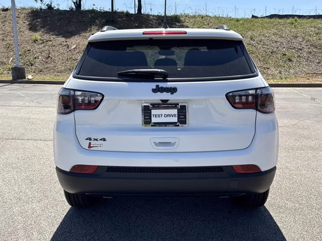 2026 Bright White Clearcoat Jeep Compass Latitude Altitude 4X4 SUV