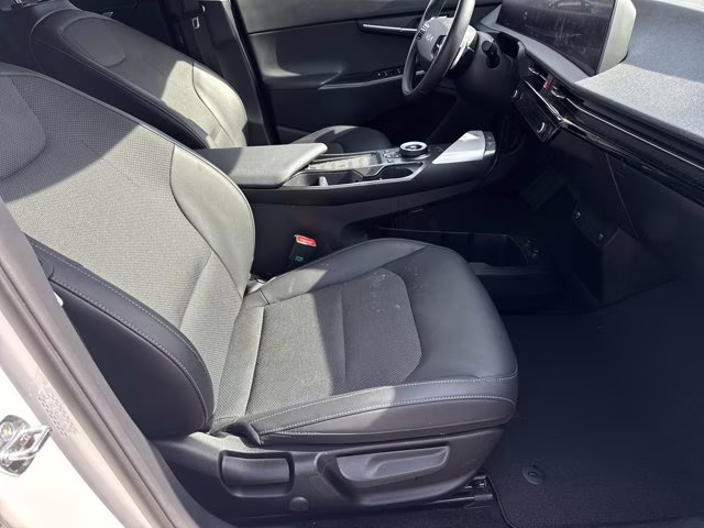 2024 Snow White Pearl Kia EV6 Light Long Range RWD SUV