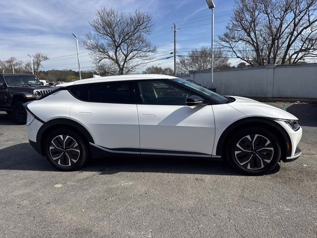 2024 Snow White Pearl Kia EV6 Light Long Range RWD SUV