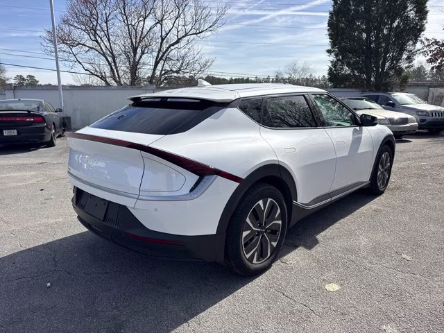 2024 Snow White Pearl Kia EV6 Light Long Range RWD SUV