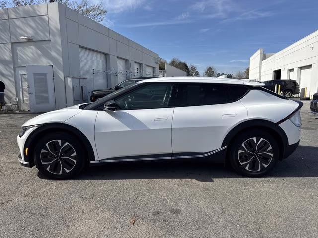 2024 Snow White Pearl Kia EV6 Light Long Range RWD SUV