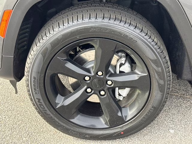 2026 Baltic Gray Metallic Clearcoat Jeep Grand Cherokee Limited 4X4 SUV